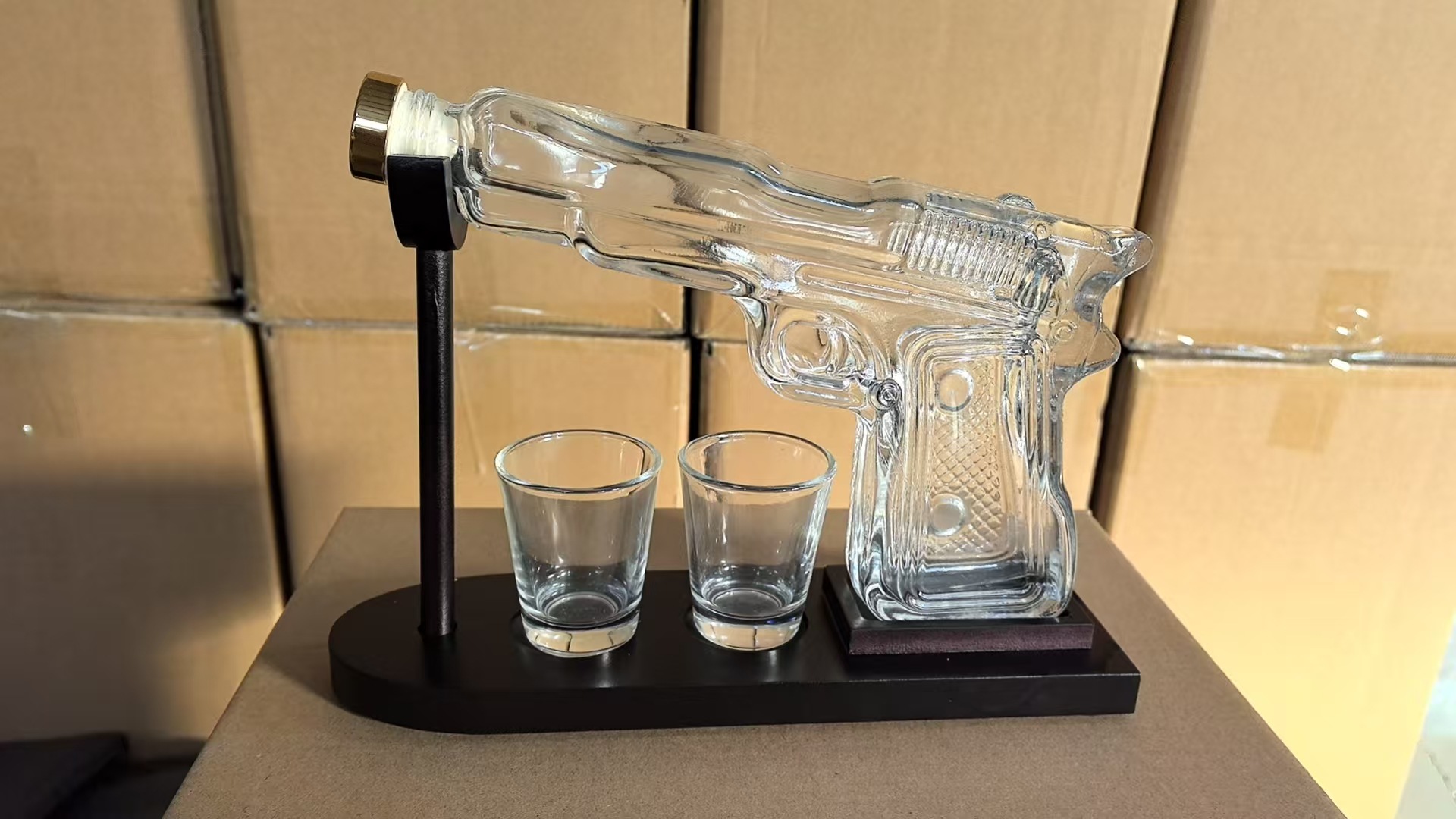 Sandhawk Glass Pistol Decanter - Glass Decanter Whiskey reseña y precio